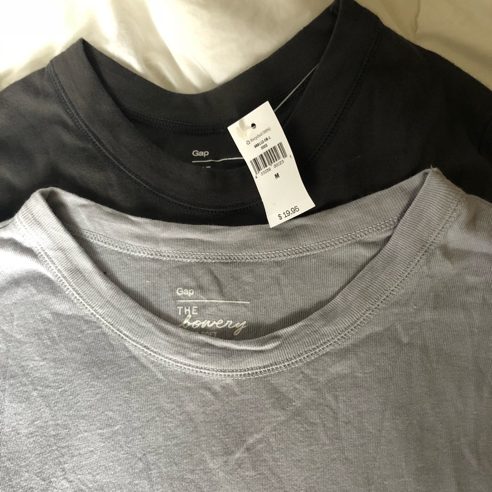 2 Piece Bundle Long Sleeve Gap Grey Tees NWT